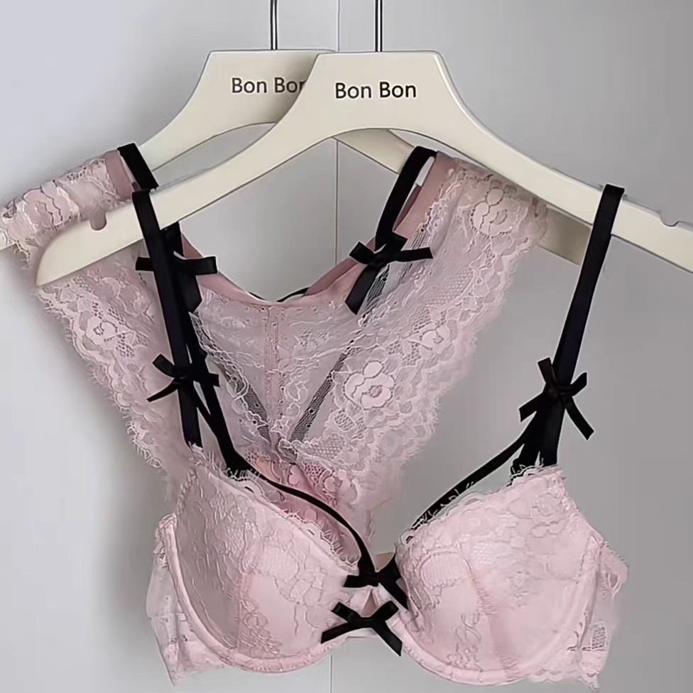 ลูกไม้เซ็กซี่ฝรั่งเศสสายบางโบว์ขนตาลูกไม้กรอบ Push-Up Bra