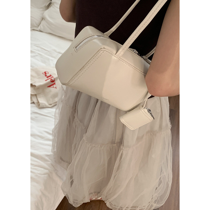 Amila Maillard Color Series Retro Minority Underarm Bag ใหม่เรียบง่ายและอเนกประสงค์ One Shoulder Bowling Bag