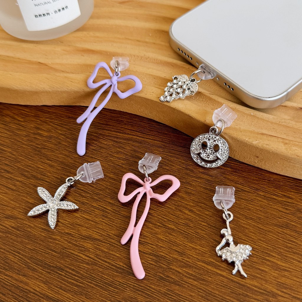 ปลั๊กกันฝุ่นสําหรับ iPhone หูฟังโทรศัพท์มือถือ Type-C Android หรูหรา Rhinestone ดอกไม้ Leave Bowknot ออกแบบจี้อุปกรณ์เสริมชาร์จหลุมตกแต่ง - รูปที่ 6