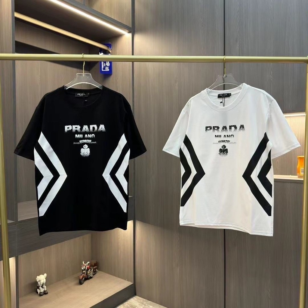 PRADAS สีดําและสีขาวสีจับคู่แฟชั่นแบรนด์ฤดูร้อนผ้าฝ้ายเสื้อยืด Bottoming เสื้อ PD Triangle Letter พิมพ์