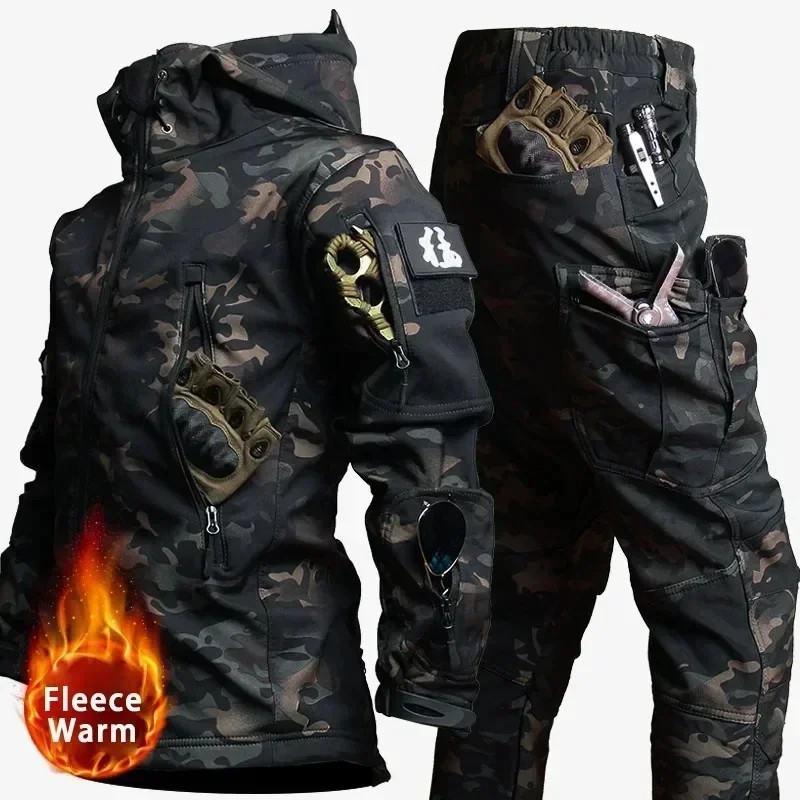 Mens Multi-pocket Hooded Jacket กางเกงขนแกะชุดฝึกอบรมกันน้ําฤดูหนาว Thicken Camo ชุดเดินป่ากลางแจ้งเสื้อผ้า