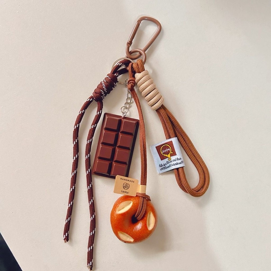 Bread Pendant miu Lanyard Chocolate ins Blogger Creative Schoolbag Jewelry พวงกุญแจรถของขวัญ
