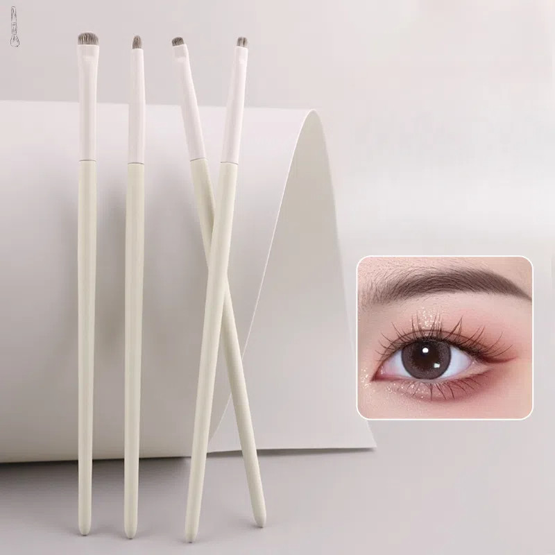 Cloud Porcelain Series 4 ชิ้น Eye Detail Brush แปรงลงเพื่อโกหก Silkworm Mini Eyeliner อายแชโดว์ Smudge แปรงแต่งหน้า