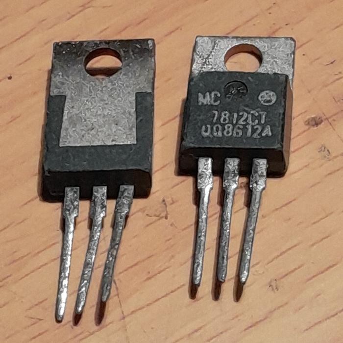 Part IC Regulator 7812 MC7812 MC 7812 MC 7812CT MC7812CT อุปกรณ์ไฟฟ้า Motorola NOS