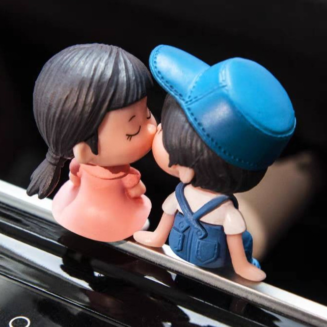ตุ๊กตาจิ๋วคู่รัก ใช้ตกแต่ง DIY กระถางต้นไม้ แต่งเค้ก แต่งบ้าน สวนถาด คอนโซลรถ ช่อดอกไม้ คู่รักพร้อมม้านั่ง น่ารักสุด