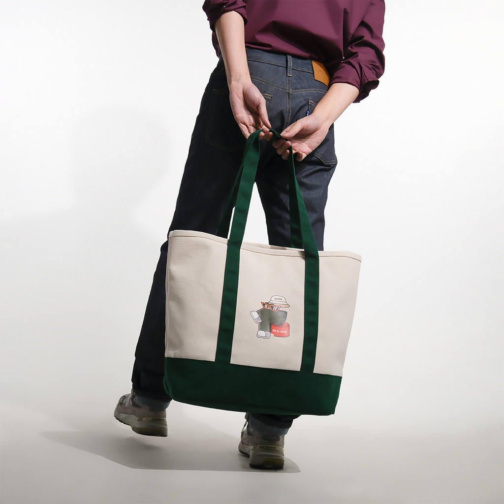 era-won กระเป๋าผ้า Art toy Medium Bag สี Korean Boston
