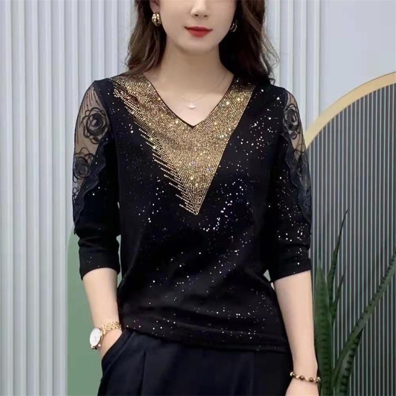 แฟชั่นเพชรลูกไม้ฐานเสื้อยืดสําหรับผู้หญิงฤดูใบไม้ผลิฤดูร้อนมาใหม่คอวีสลิมฟิตเครื่องแต่งกายอินเทรนด์