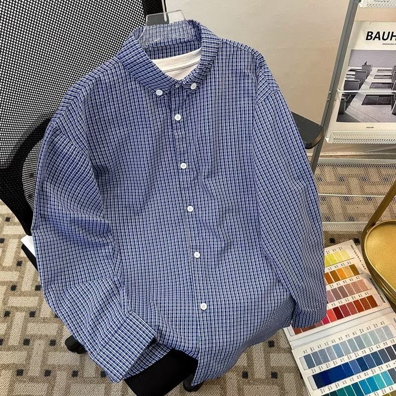 เวอร์ชั่นเกาหลีของฤดูใบไม้ร่วงใหม่ลายสก๊อตสีฟ้าแฟชั่นย้อนยุคหลวมปกลําลองผู้ชายเสื้อเชิ้ตแขนยาว