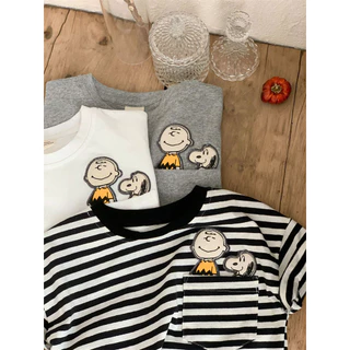 ฤดูร้อน เสื้อยืดแขนสั้นลายทางผ้าฝ้ายสำหรับเด็ก พิมพ์การ์ตูน กระเป๋า เสื้อสบายสำหรับเด็กชายและเด็กหญิง