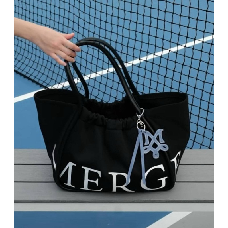 Merge - MERGE A DAY BAG มี2 สี งานชน1:1 สวยมากก🥚🤍