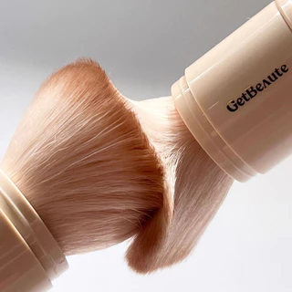 GetBeaute Portable Super-Soft Air Brush 1pc เก็ตโบว์เต้ แปรงแต่งหน้าขนนุ่มพิเศษ.
