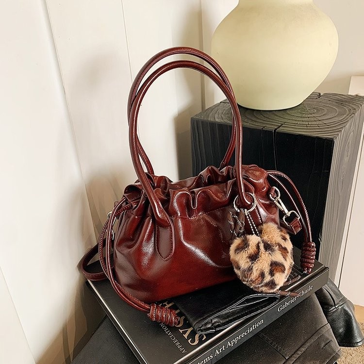 กระเป๋าถือย้อนยุคฤดูใบไม้ร่วงและฤดูหนาวใหม่แฟชั่นความรู้สึกสูง Casual Crossbody Women's BAG