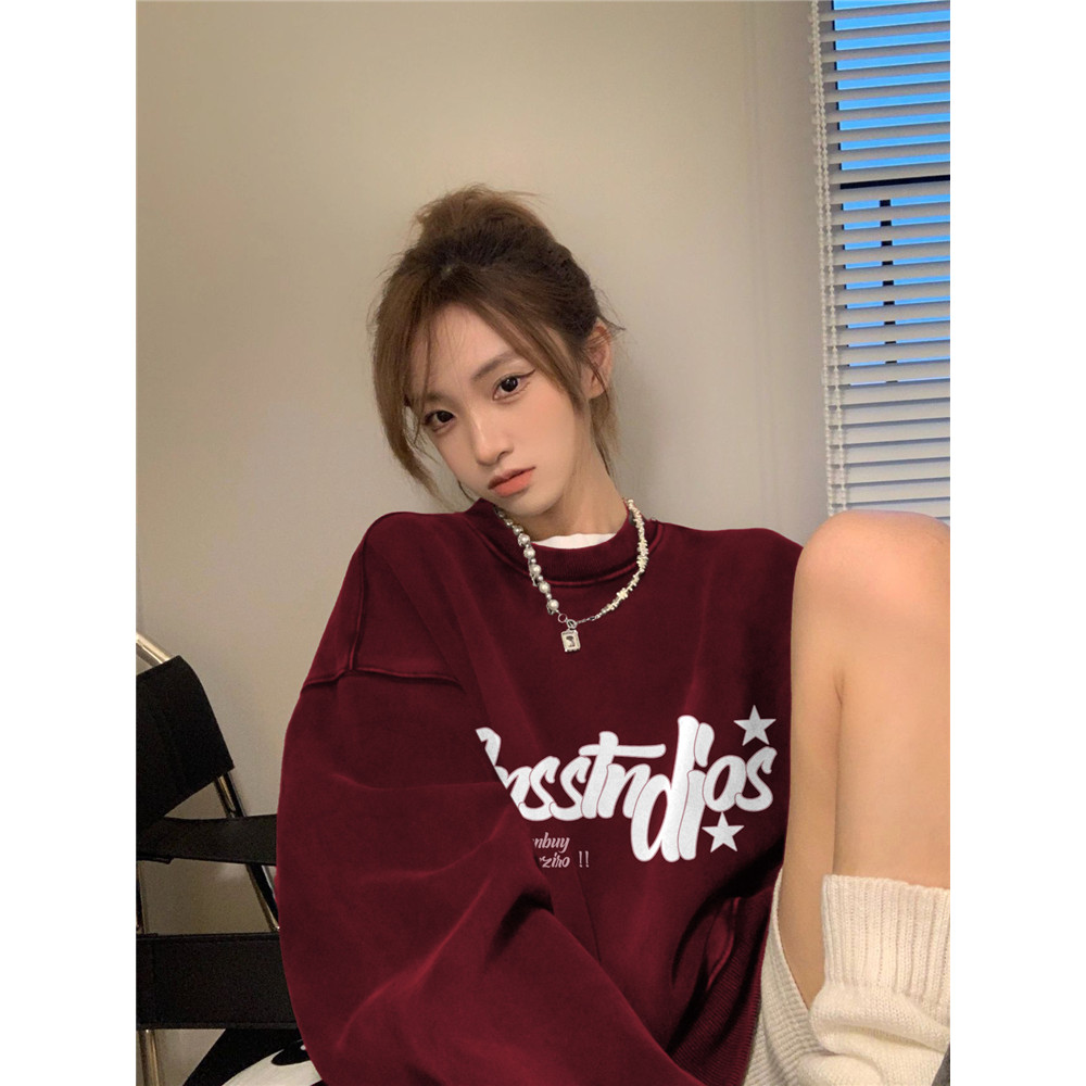COD✅ (จัดส่งในกรุงเทพฯ) MAO Shop  สไตล์อเมริกันวินเทจเสื้อกันหนาวผู้หญิงบางสวมใส่หลวมไวน์สีแดงด้านบน