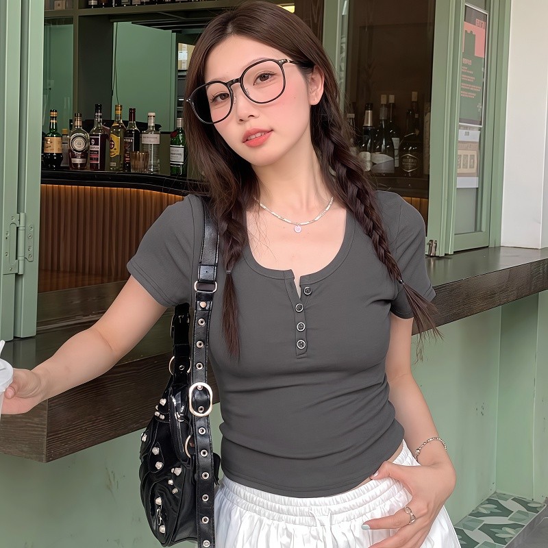 Chic พร้อมส่ง เสื้อยืด แขนสั้น คอกลม ทรงเรียบง่าย สไตล์ลำลอง เนื้อผ้าเรยอน ยืดเยอะมาก สาวอวบใส่ได้