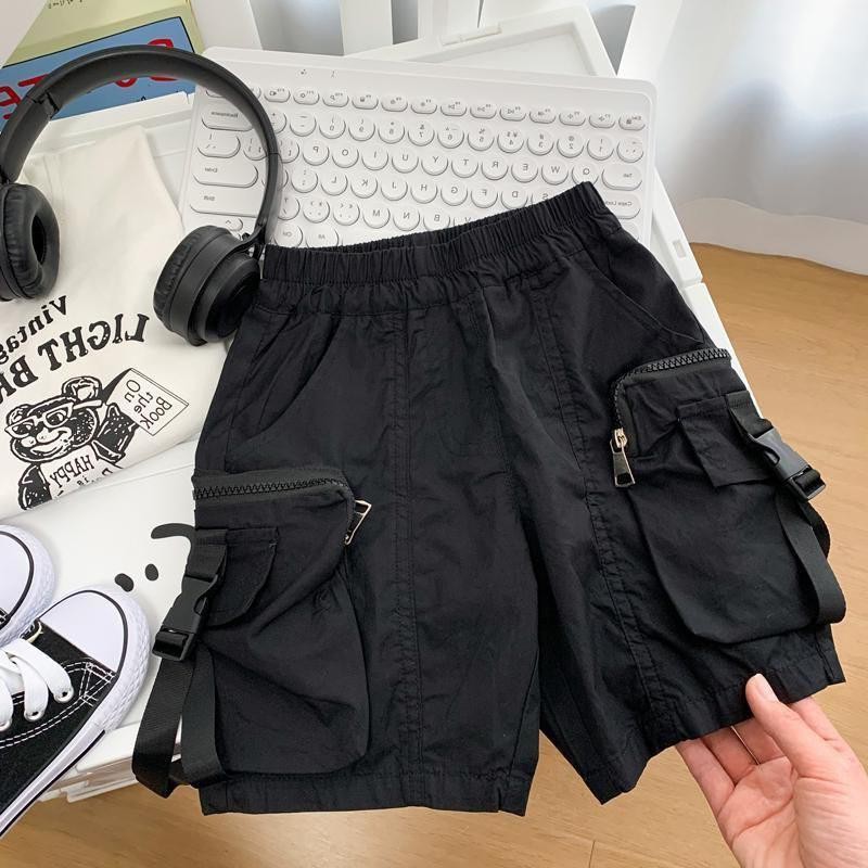 เด็กชายกางเกงทำงานแบบบางสำหรับฤดูร้อนกางเกงห้าส่วนลำลองสไตล์เกาหลีสุดหล่อสำหรับเด็กกางเกงขาสั้นทรงหลวมสำหรับเด็กกลางและเล็ก