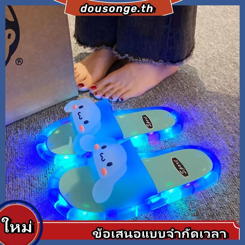 SANRIO รองเท้าแตะลําลอง กันลื่น มีไฟ Led ลายซานริโอ้ เรืองแสง เหมาะกับใส่ในบ้าน ห้องน้ํา สําหรับผู้ชาย และผู้หญิง