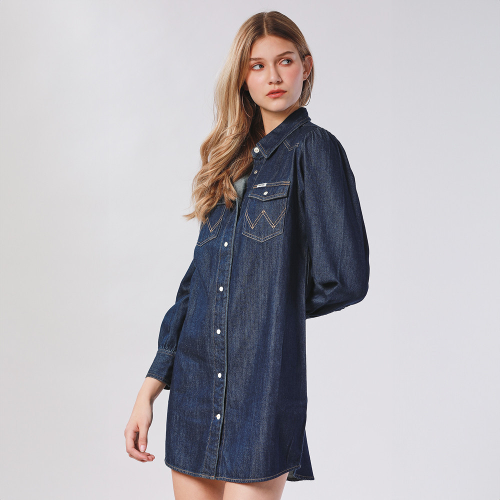 WRANGLER ชุดเดรสผู้หญิง คอลเลคชั่น Legend Of Wrangler FW24 รุ่น WR F124WDREN82 สียีนส์เข้ม