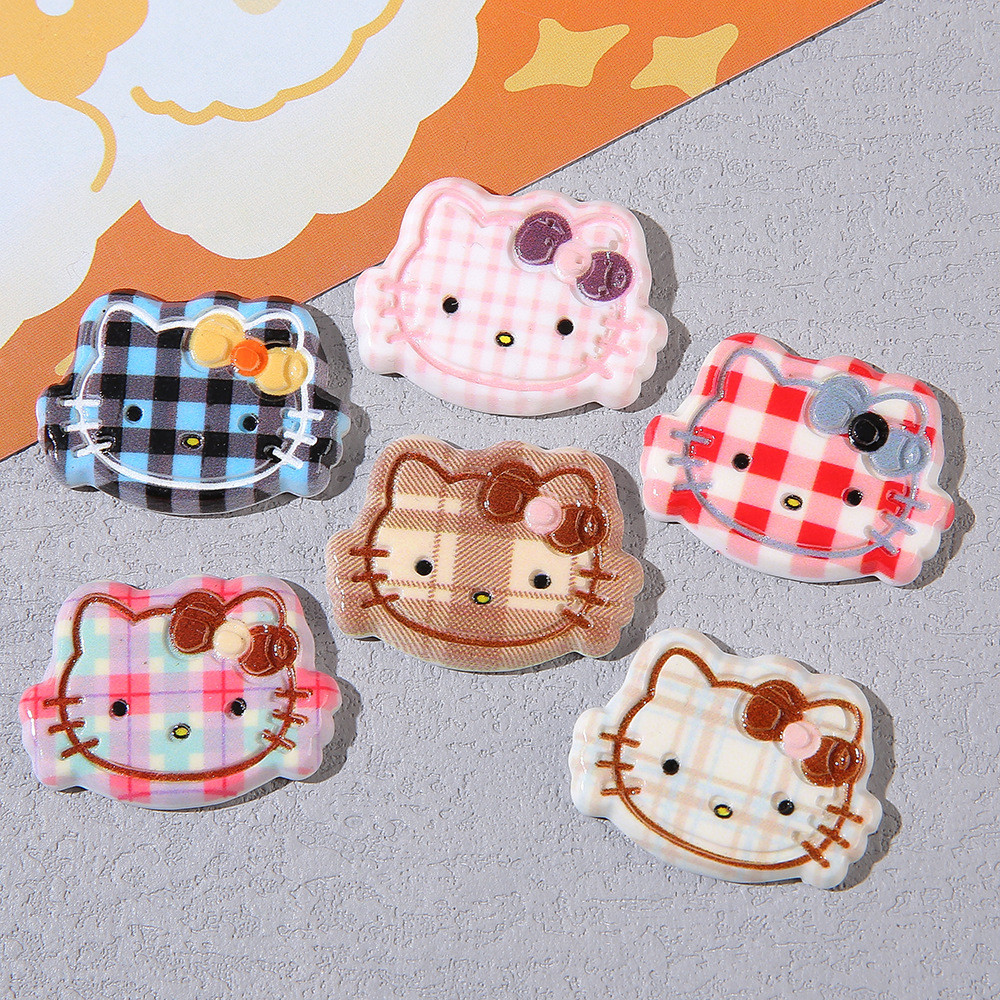10 ชิ้นตารางลวดลาย KT แมวเรซิ่น Flatbacks อุปกรณ์เสริมสําหรับ DIY เคสโทรศัพท์หลุมรองเท้าหัวเข็มขัดวัสดุตกแต่ง