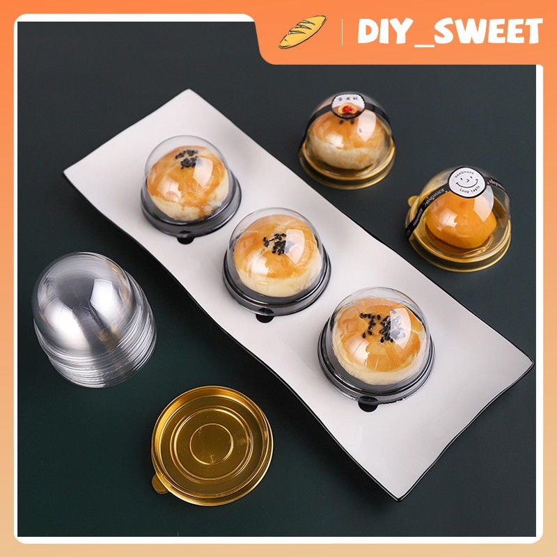 DIY_SWEET【COD】(50ชุด)กล่องขนมสี่เหลี่ยมพลาสติกฐานสีทอง ฐานสีดำ กล่องขนมจตุรัส กล่องเบเกอรี่PET