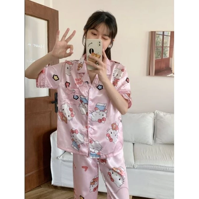 5555-1 SPS ชุดนอนผ้าซาติน ผู้หญิง แบบแขนสั้นขายาวที่มีหลากลายหลายขนาดให้เลือกสินค้าราคาถูกพร้อมจัดส่ง