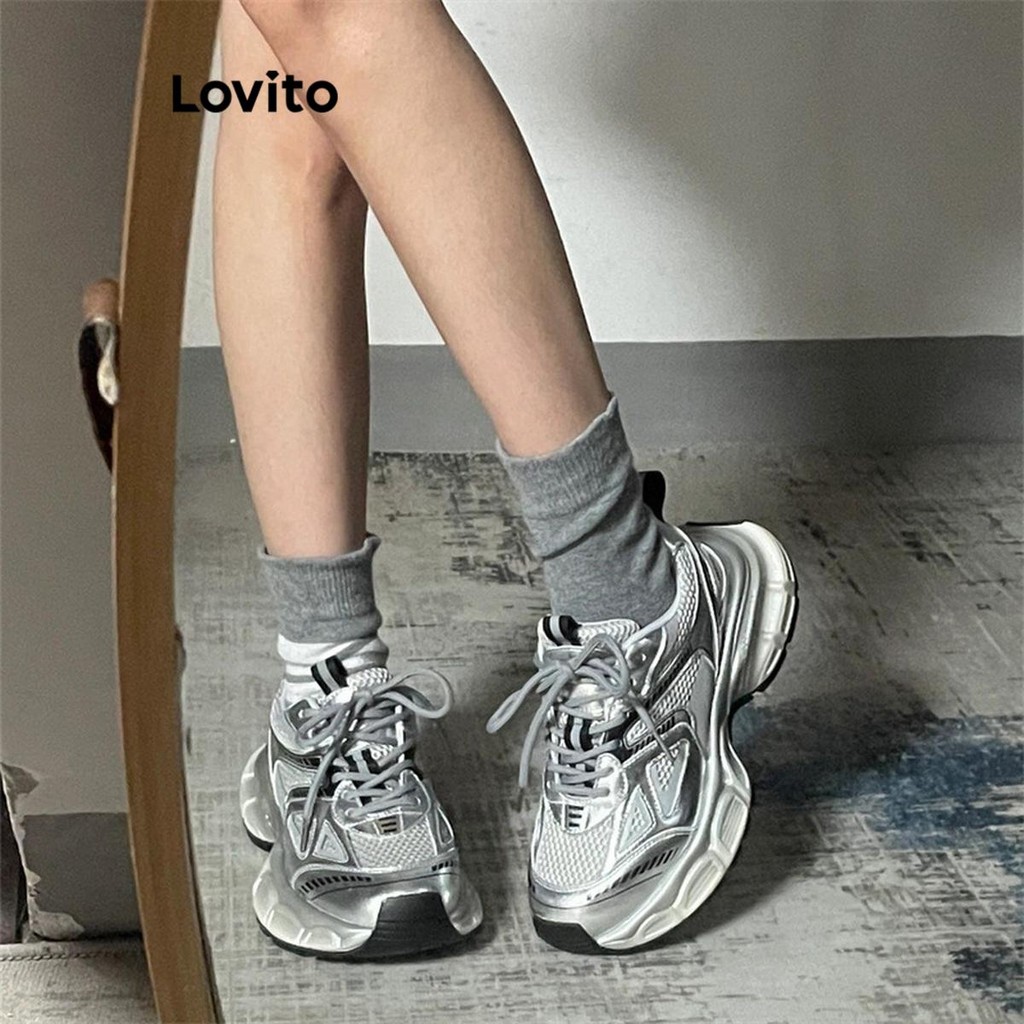 Lovito รองเท้าผ้าใบลำลองสำหรับผู้หญิง ตัดเย็บด้วยผ้าพื้นหนา พื้นตาข่าย ระบายอากาศได้ดี สวมใส่สบาย LFA59238
