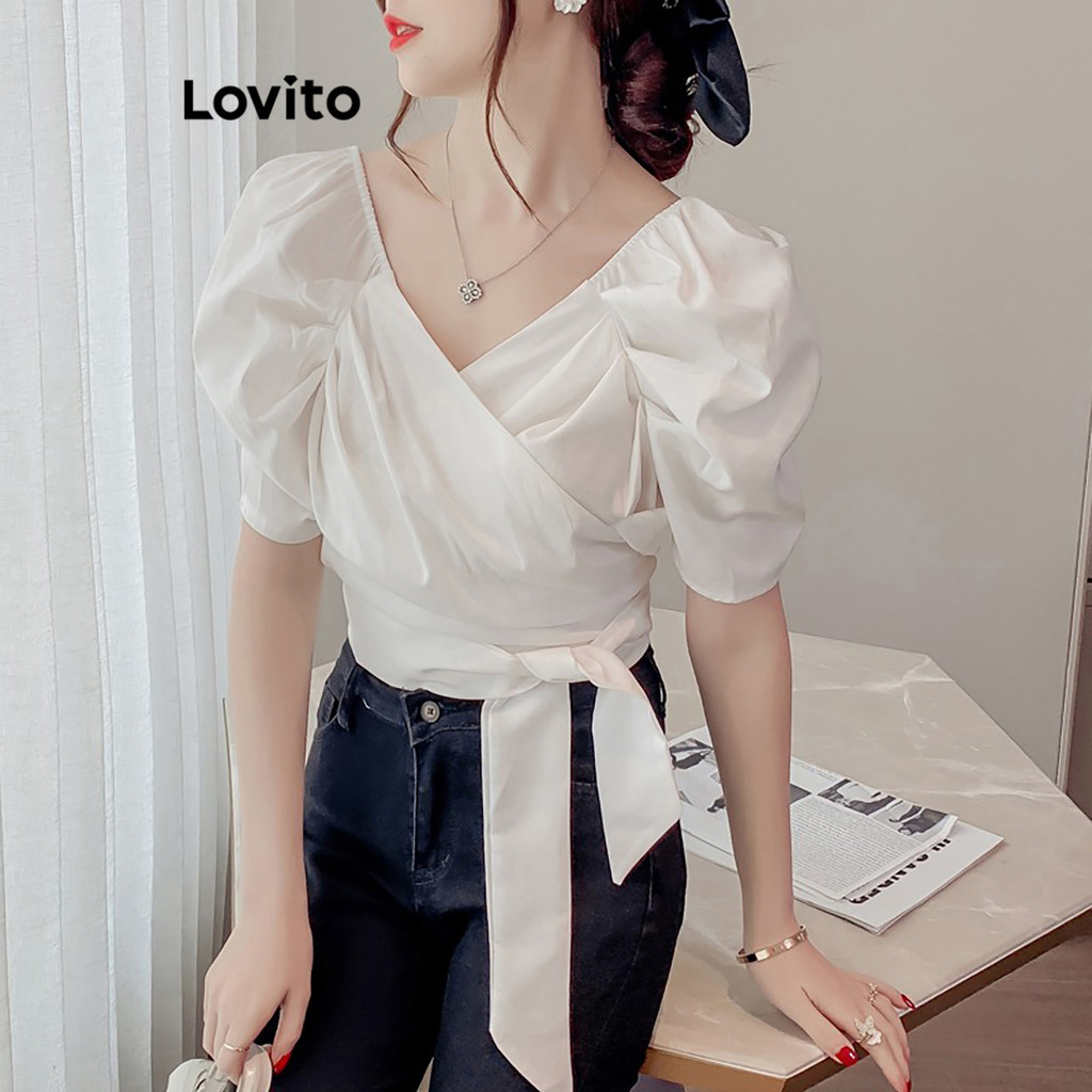 Lovito เสื้อเบลาส์ผู้หญิง ผูกเชือก สีพื้น หรูหรา LNE61187