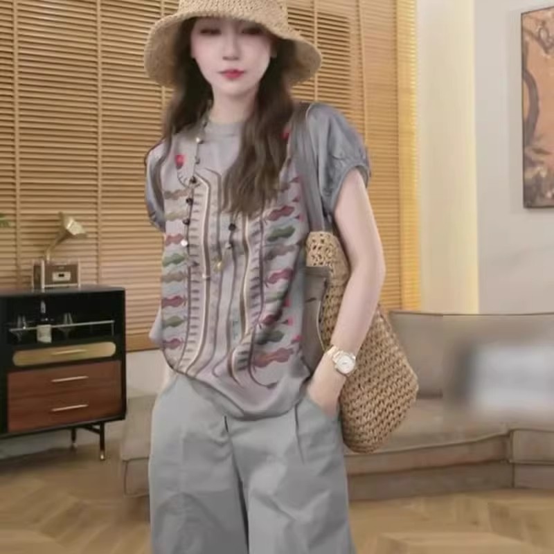 เสื้อยืดคอกลมแขนสั้นลำลองสไตล์เกาหลีสำหรับผู้หญิงฤดูร้อนแบบใหม่ความรู้สึกของการออกแบบเฉพาะกลุ่มเสื้อหลวมแมทช์ง่าย12.30