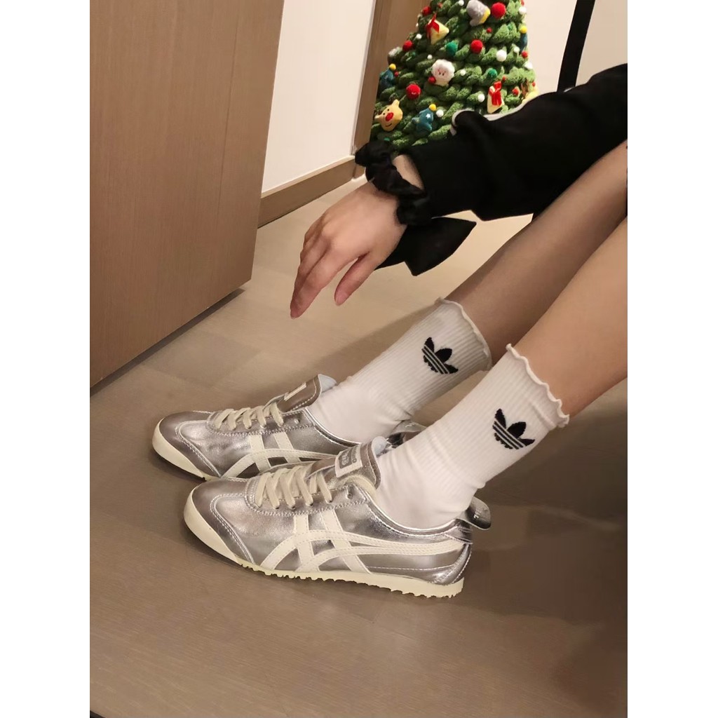💯ของแท้จากแบรนด์💯& Onitsuka Tiger Mexico 66 &รองเท้าสั่นสะเทือนที่สะดวกสบายรองเท้าสันทนาการชายและหญิงกีฬากลางแจ้ง🌸