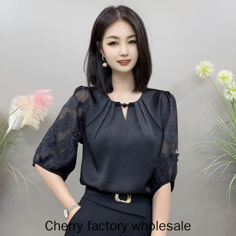 ใหม่สไตล์แฟชั่นผู้หญิงเสื้อชีฟองสามไตรมาสแขนขนาดใหญ่ ผ้าแจ็คการ์ด ด้านบนออกแบบรู้สึกปุ่มเสื้อผู้หญิงเสื้อผ้าข้อเสนอพิเศษขายส่งโปรโมชั่น ผิด