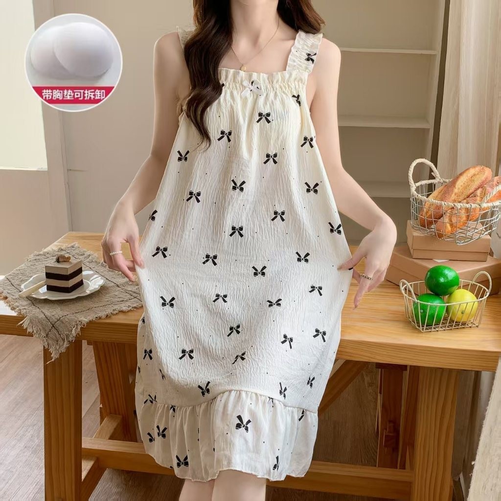 056 E ชุดนอนกระโปรงแถมฟองน้ำมีแบบสายเดี่ยวและเสื้อกล้าม ชุดกระโปรงลายน่ารักลายการ์ตูนใส่สบายมาก สินค้าพร้อมส่งจาก กทม