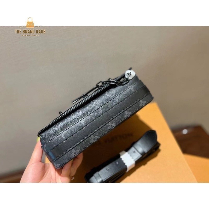 กระเป๋าเดินทาง L0u1sVu1tt0ns•SteamerMessengerBagMonogramEclipseDesignM45585ladybeg