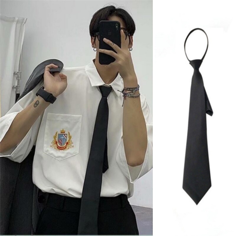(จัดส่งในพื้นที่) เนคไทไม่มีเนคไทสีดํา เนคไทสไตล์ Collegegiate ปรับได้สําหรับทั้งชายและหญิง