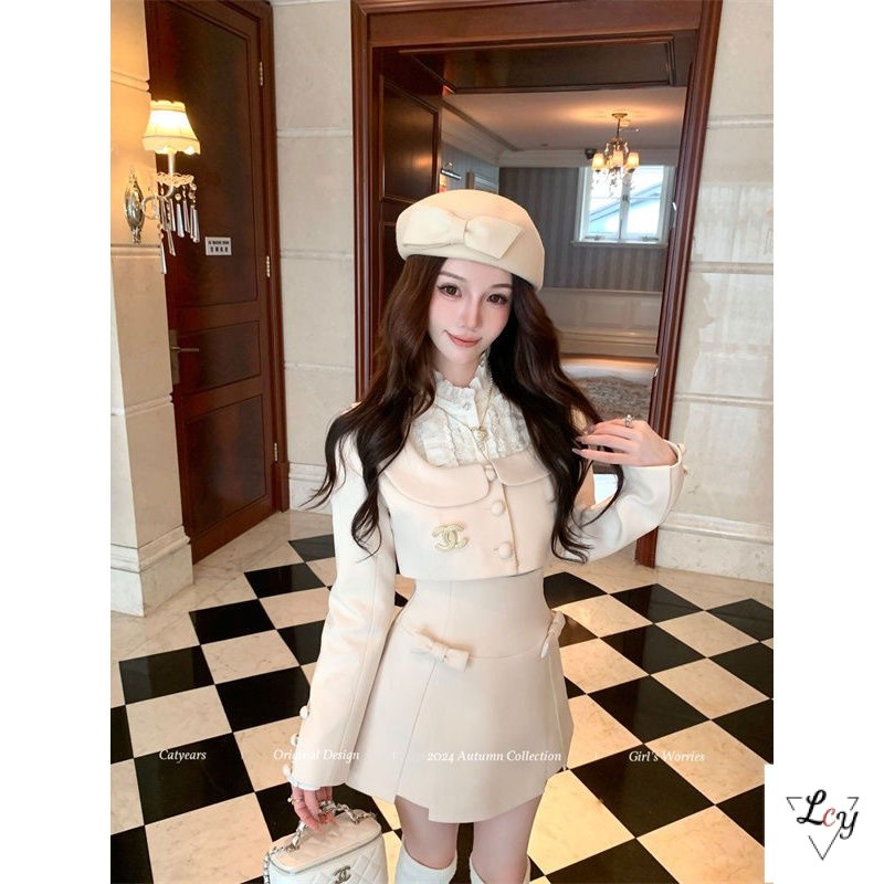 ชุดสูทสไตล์เกาหลีไซส์ใหญ่ชุดฤดูใบไม้ร่วงและฤดูหนาวสวมใส่ได้อย่างมีอารมณ์เสื้อผ้าผู้หญิงฤดูใบไม้ร่วงและฤดูหนาวของเกาหลีชุดลูกสาวที่ร่ำรวยของผู้หญิงเสื้อเชิ้ตแขนยาวลูกไม้เสื้อแจ็คเก็ตสไตล์กระโปรงเอวสูงชุดสามชิ้น