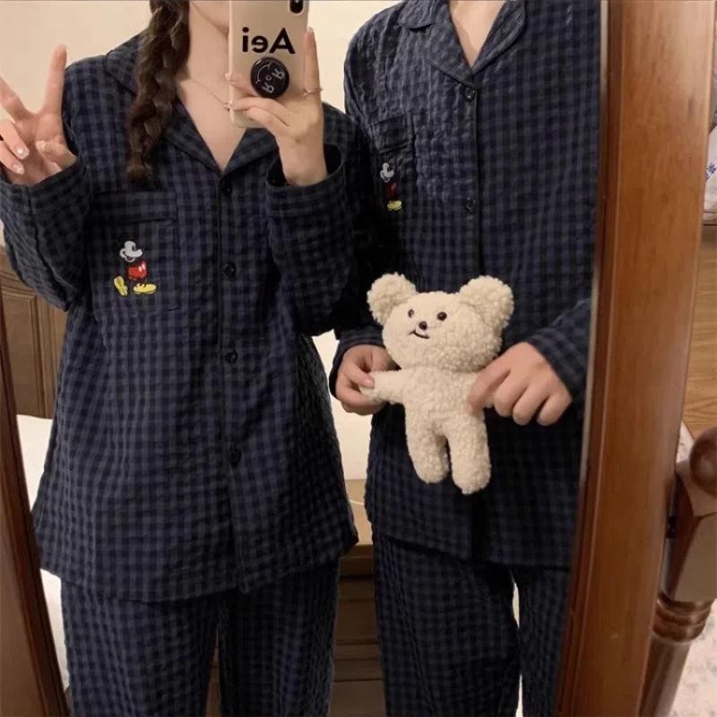 คลังสินค้าพร้อมคลาสสิกลายสก๊อตสีฟ้าสบายแขนยาว Baju Tidur Wanita ผู้ชายและผู้หญิงคู่กางเกงสูทชุดนอนผู้หญิงชุดนอน