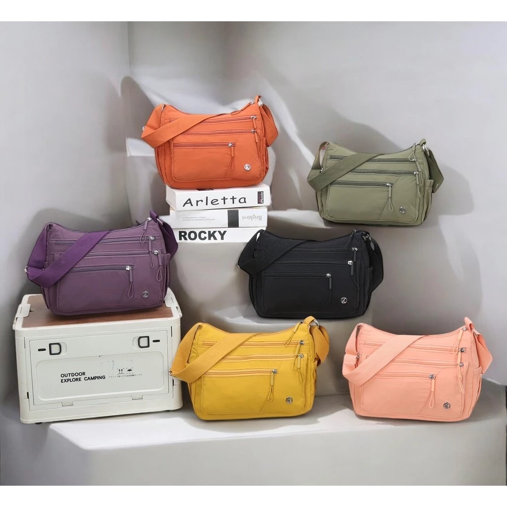 พร้อมส่งกระเป๋าสะพายข้างใบใหญ่ผ้าไนล่อน 2แบบ 6สี ไซร์เล็ก-ไซร์ใหญ่