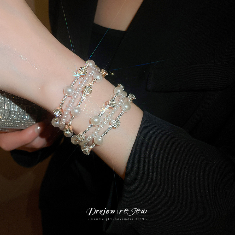 เดรช เพชรฝังมุกหลายชั้นรอบเปิดสร้อยข้อมือศาลฝรั่งเศสสไตล์สร้อยข้อมือแสงหรูหราระดับไฮเอนด์ตกแต่งมือ