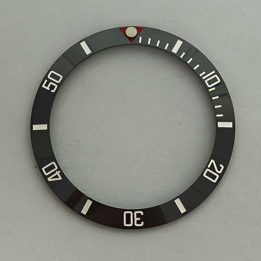 38 มม.นาฬิกา Bezel SUB Beveled เส้นผ่านศูนย์กลางภายใน 30.5 มม.สีแดงสามเหลี่ยมเซรามิคนาฬิกา Bezel นาฬิกาอุปกรณ์เสริม