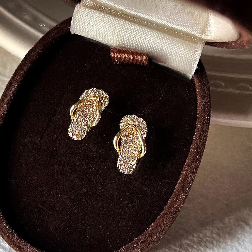 ต่างหู Simple Small Diamond-studded รองเท้าแตะต่างหูเครื่องประดับสุภาพสตรี