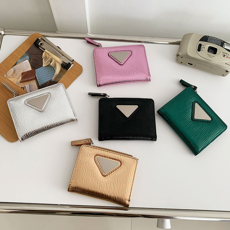 High-end PU หนังผู้หญิงกระเป๋าสตางค์ Delicacy หัวเข็มขัดพับ Multi Card Case กระเป๋าสตางค์สะดวก