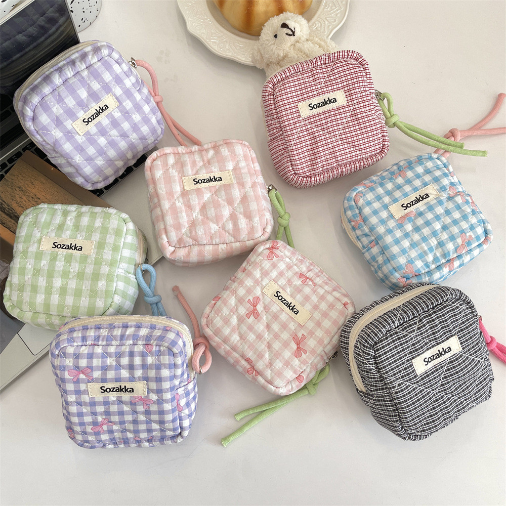 ผ้านวม ผ้านวม ผ้านวมขนาดเล็กสดลายสก๊อตสแควร์ขนาดเล็กกระเป๋าเก็บมัลติฟังก์ชั่กระเป๋าเหรียญสุภาพสตรีแผ่นสุขาภิบาลกระเป๋าแฟชั่นมินิแบบพกพาแต่งหน้ากร