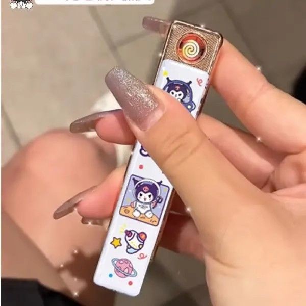 【ขายร้อนในร้าน】ไฟแช็กกันลมชาร์จ USB สร้างสรรค์