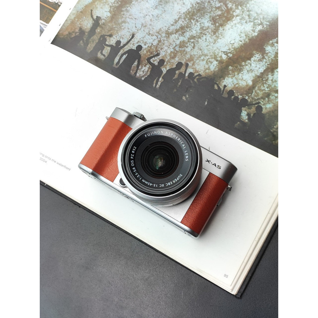 กล้องดิจิตอลมือสอง Used Fujifilm X-A5 with Fujinon Super EBC XC 15-45mm F3.5-5.6 OIS PZ Digital Came