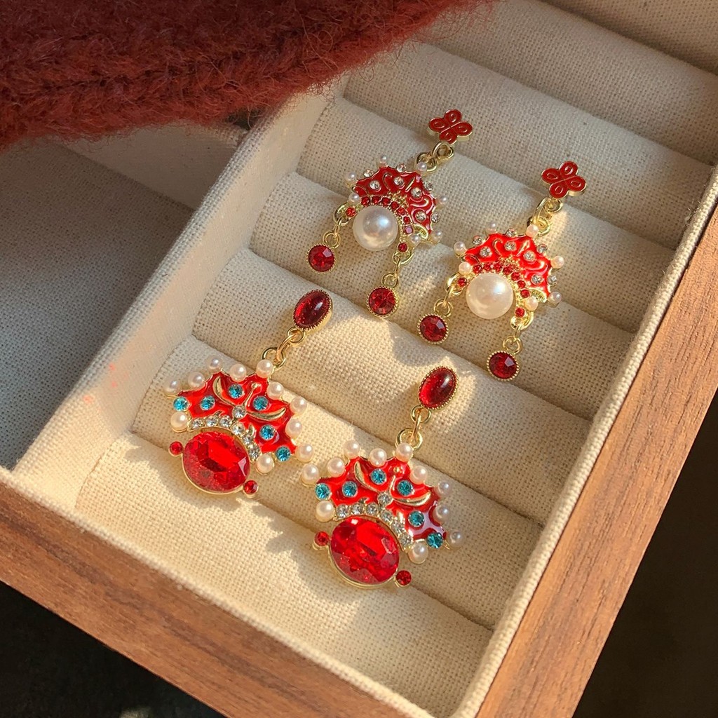 ใหม่สไตล์จีนต่างหูผู้หญิงสไตล์จีนใหม่ฝังสีแดงเพทาย หัวดัน เสี่ยวเฉิง เจ้าสาวเงินเข็มต่างหูแสงหรูหราซอกแต่งงานงานรื่นเริงต่างหู