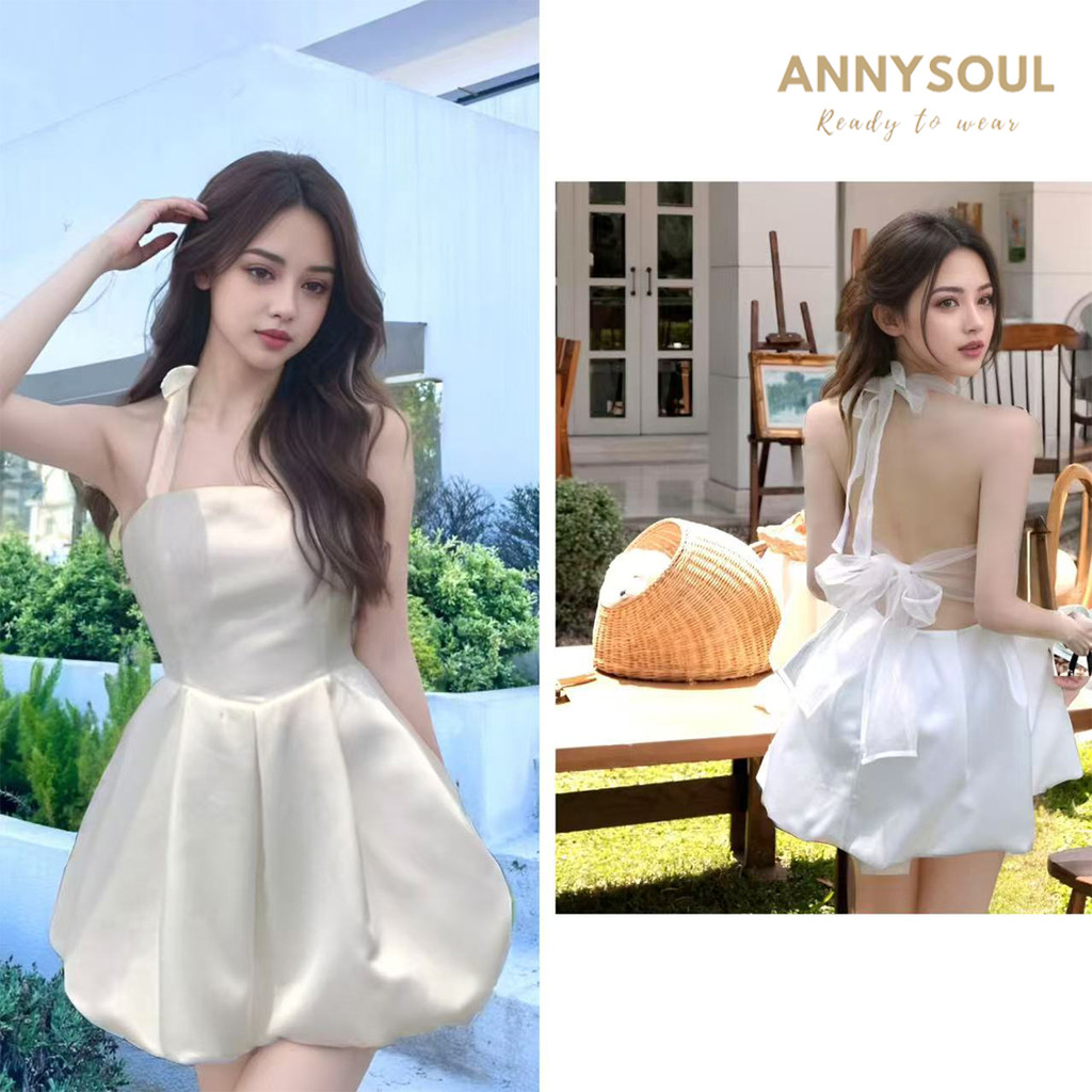 เดรสเปิดหลังสั้นสีขาว สไตล์คาเฟ่ริมทะเล