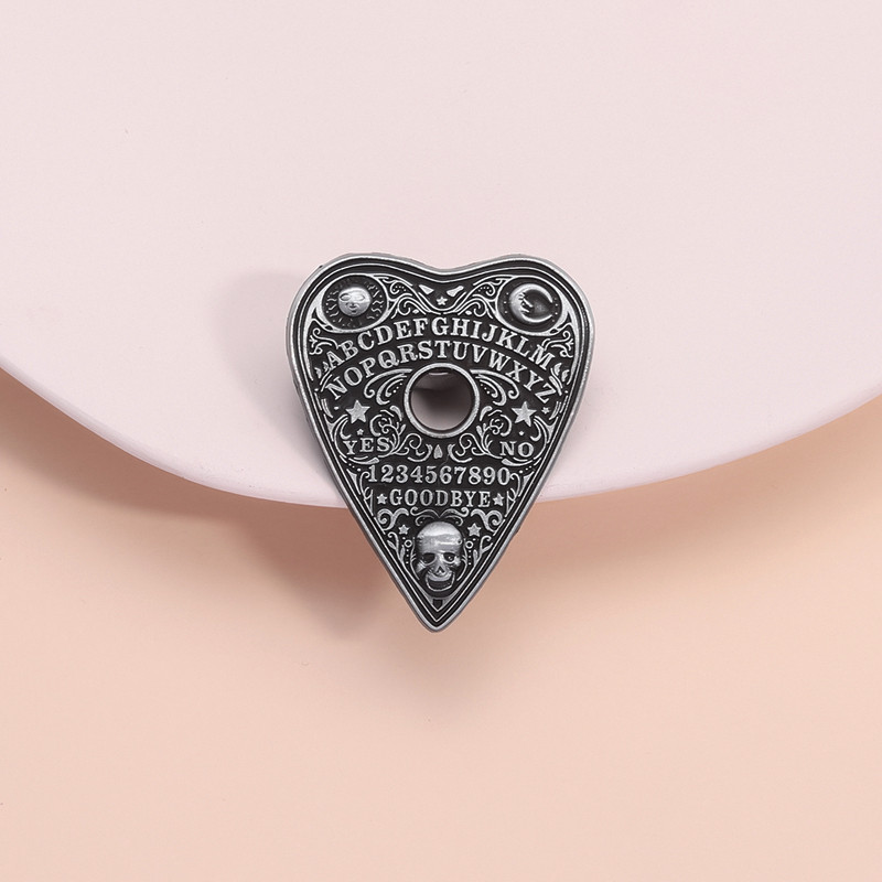 ฮาโลวีน Punk สไตล์เข็มกลัด Divination สยองขวัญ Ouija Board Badge อุปกรณ์เสริมเสื้อผ้าอุปกรณ์เสริม Pin เครื่องประดับของขวัญ