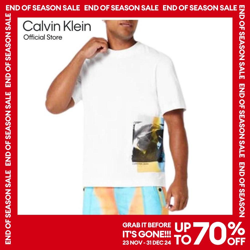 CALVIN KLEIN เสื้อยืดแขนสั้นผู้ชาย ทรง Relaxed Fit รุ่น ZM02718 YAF - สีขาว
