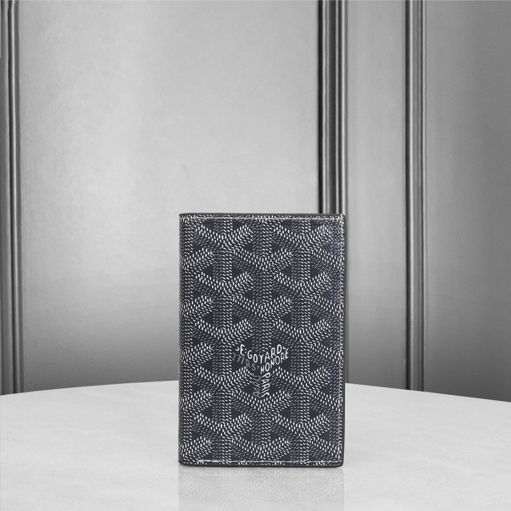 สินค้าแท้มือสอง   ที่ใส่บัตร  GOYARD  ผู้ถือหนังสือเดินทาง  ที่ใส่บัตรอเนกประสงค์  ที่ใส่บัตรสีเทา