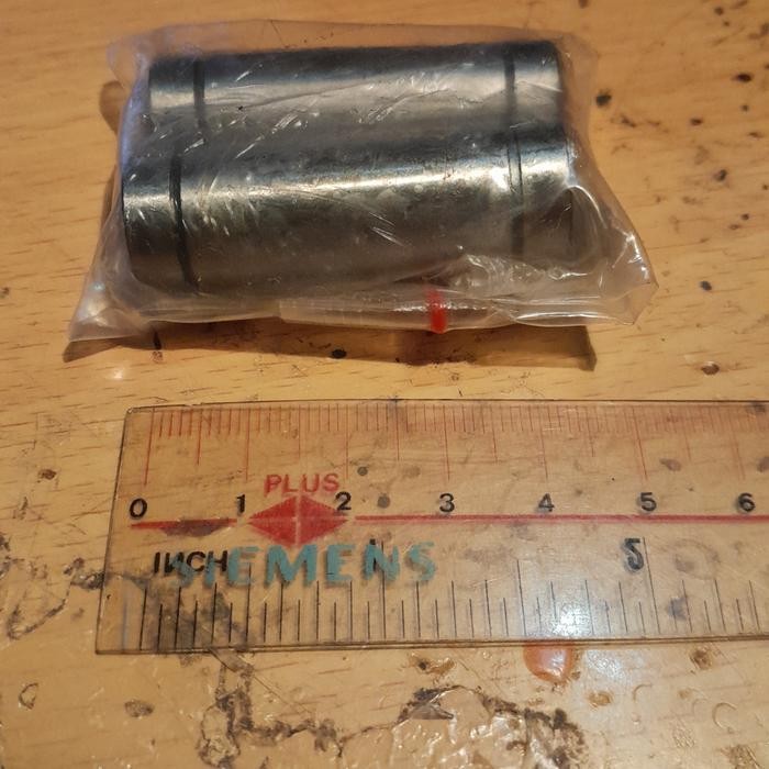 Part Linear Bearing LM8LUU type ยาวสําหรับอุปกรณ์ไฟฟ้า CNC