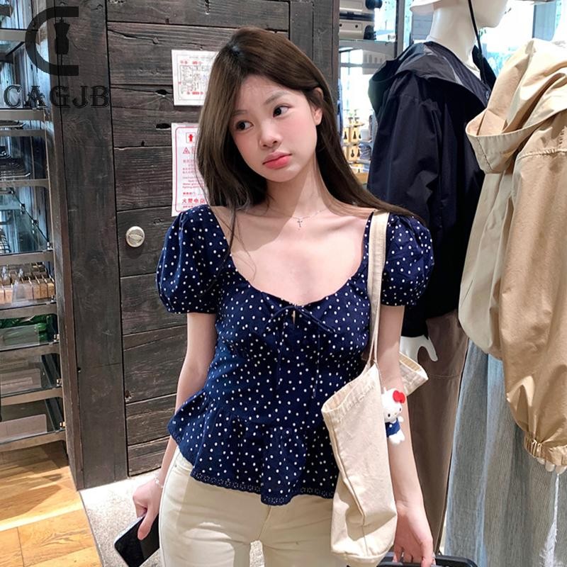 [SSNE] เสื้อเชิ้ตแขนสั้นพัฟลายจุดคอยูหวานผู้หญิงฤดูร้อนลูกไม้เย็บเสื้อ UOM