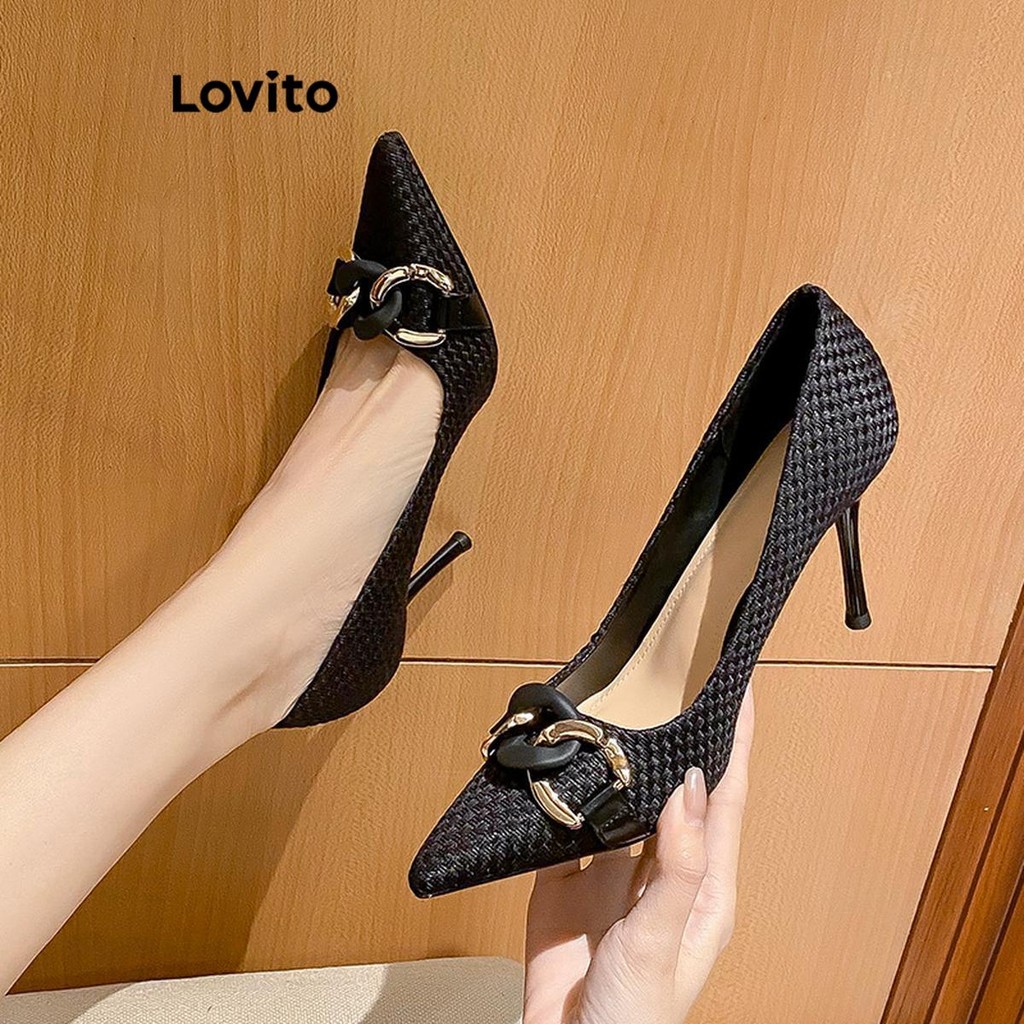 Lovito รองเท้าส้นสูงหัวแหลมแบบถักขั้นสูงสไตล์ฝรั่งเศสพร้อมโซ่โลหะเรียบหรูสำหรับผู้หญิง LFA58253